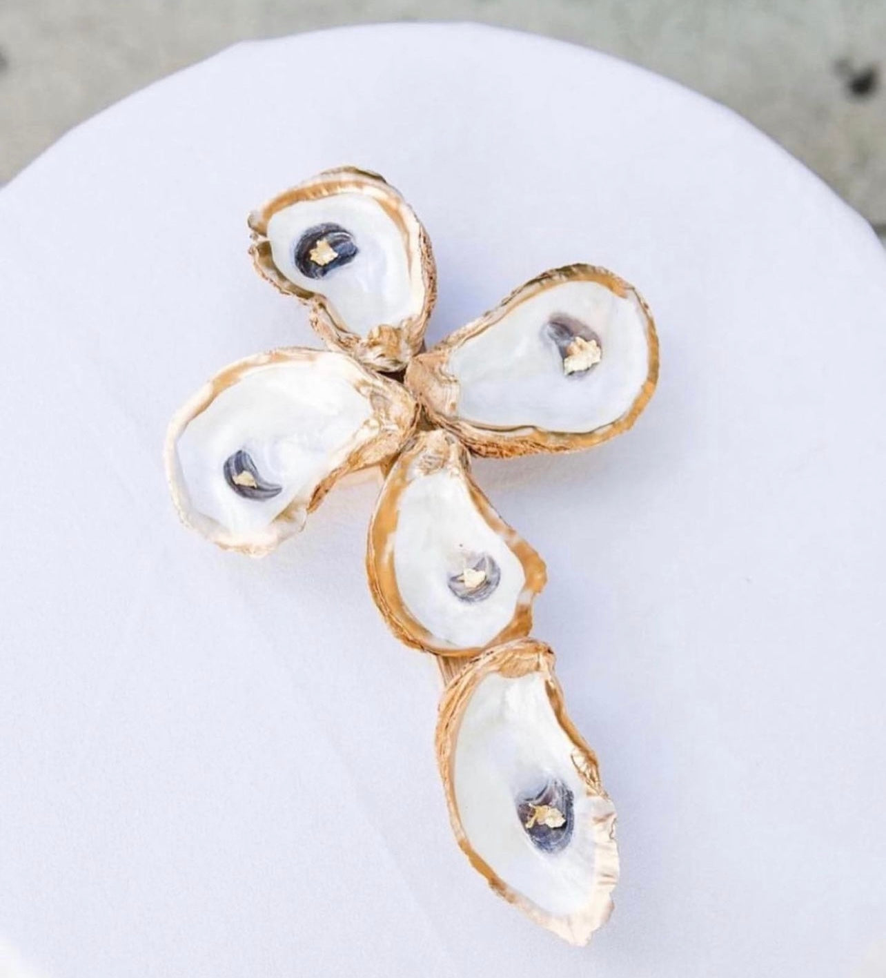 Classic Oyster Cross